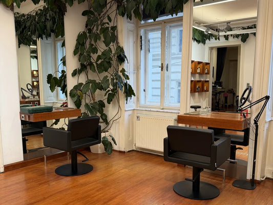 Möbelmontage in Wien: neue Einrichtung für einen Friseursalon in 1060